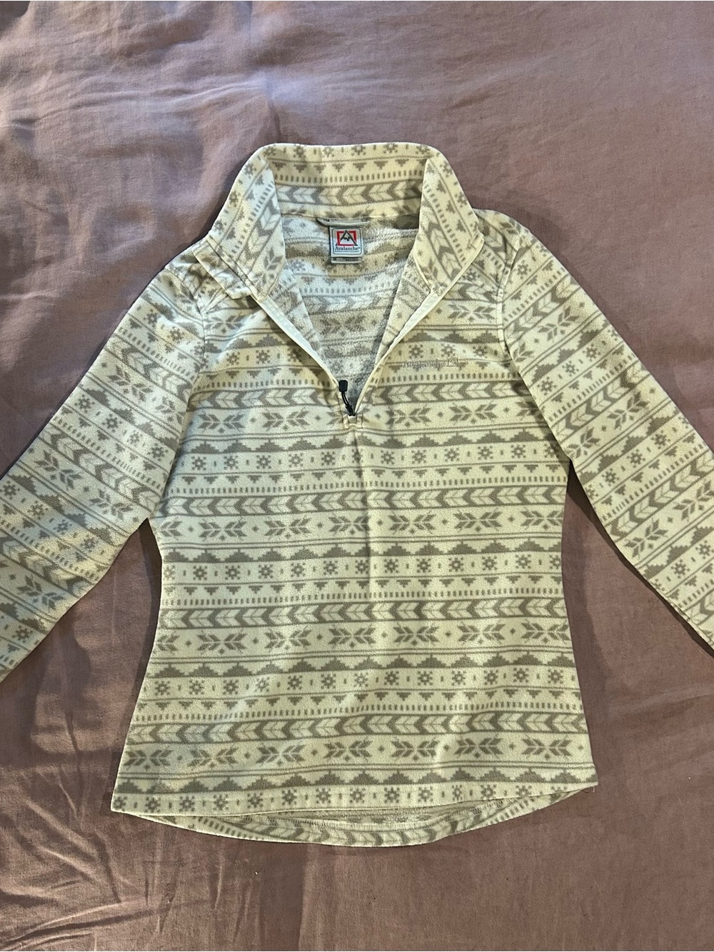 Woman’s Quarter-Zip Patterned Fleece Pullover - Cream & Tan